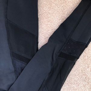 Lululemon mesh wunder under leggings